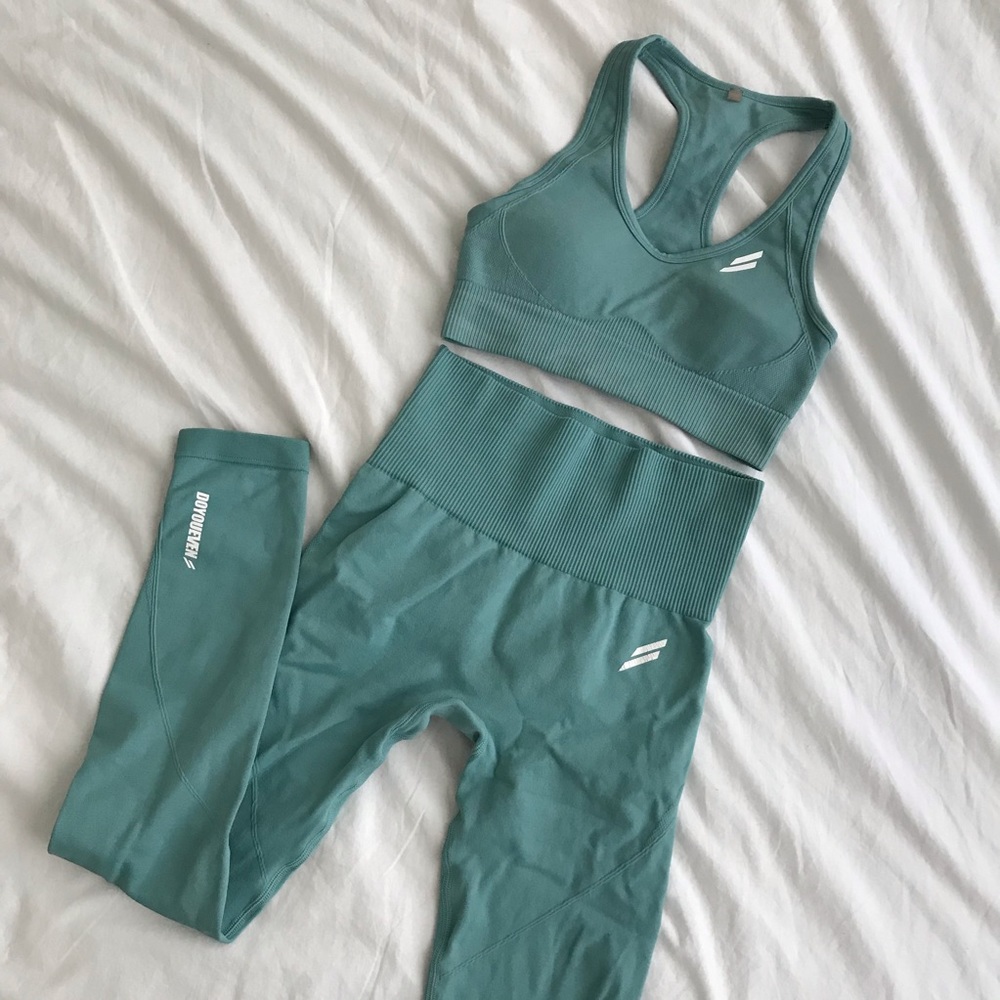 DOYOUEVEN seamless workout training activewear set